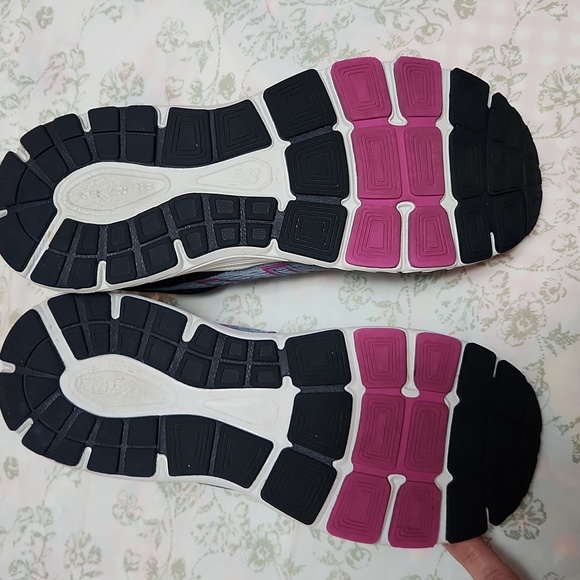 New Balance 840 - Picture 5 of 7